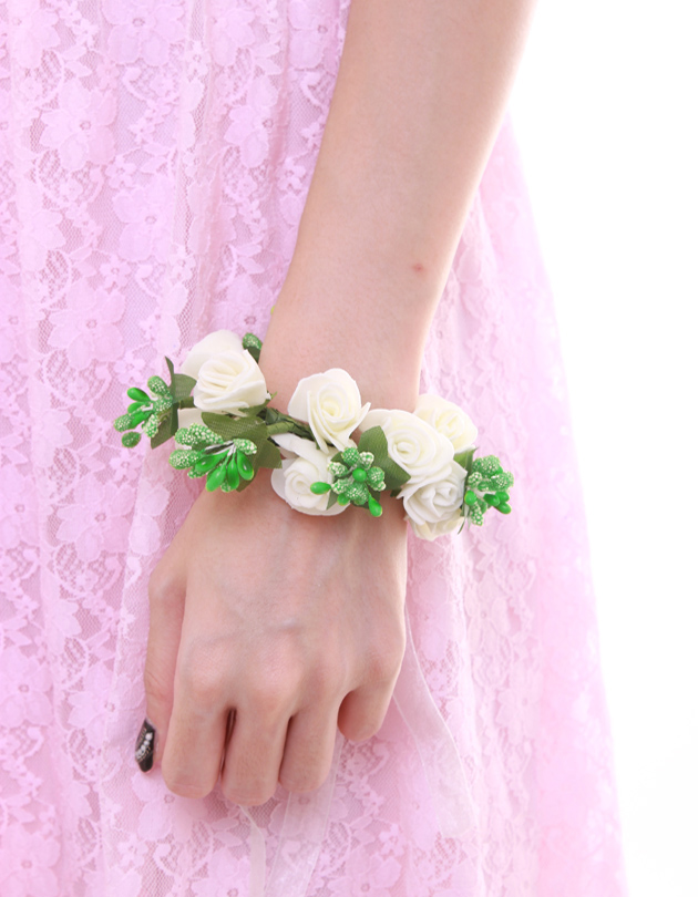 Rochelle Bridesmaid Corsage in Cream